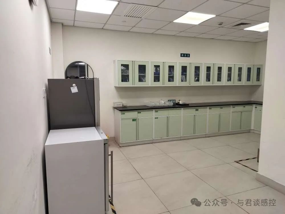 诊疗护理过程产生的医疗废物可以放回配药室吗？